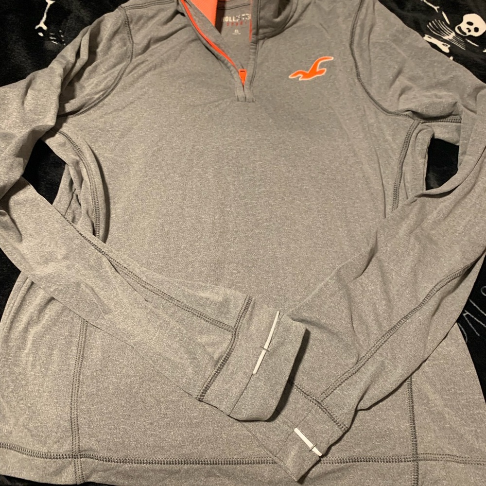 Hollister woman’s xl long sleeve with collar